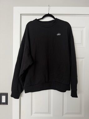 Auth.✅ ALO Yoga Accolade Crewneck in “Black” Size Large🖤